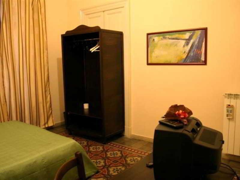 Aloi Rooms Catânia Exterior foto